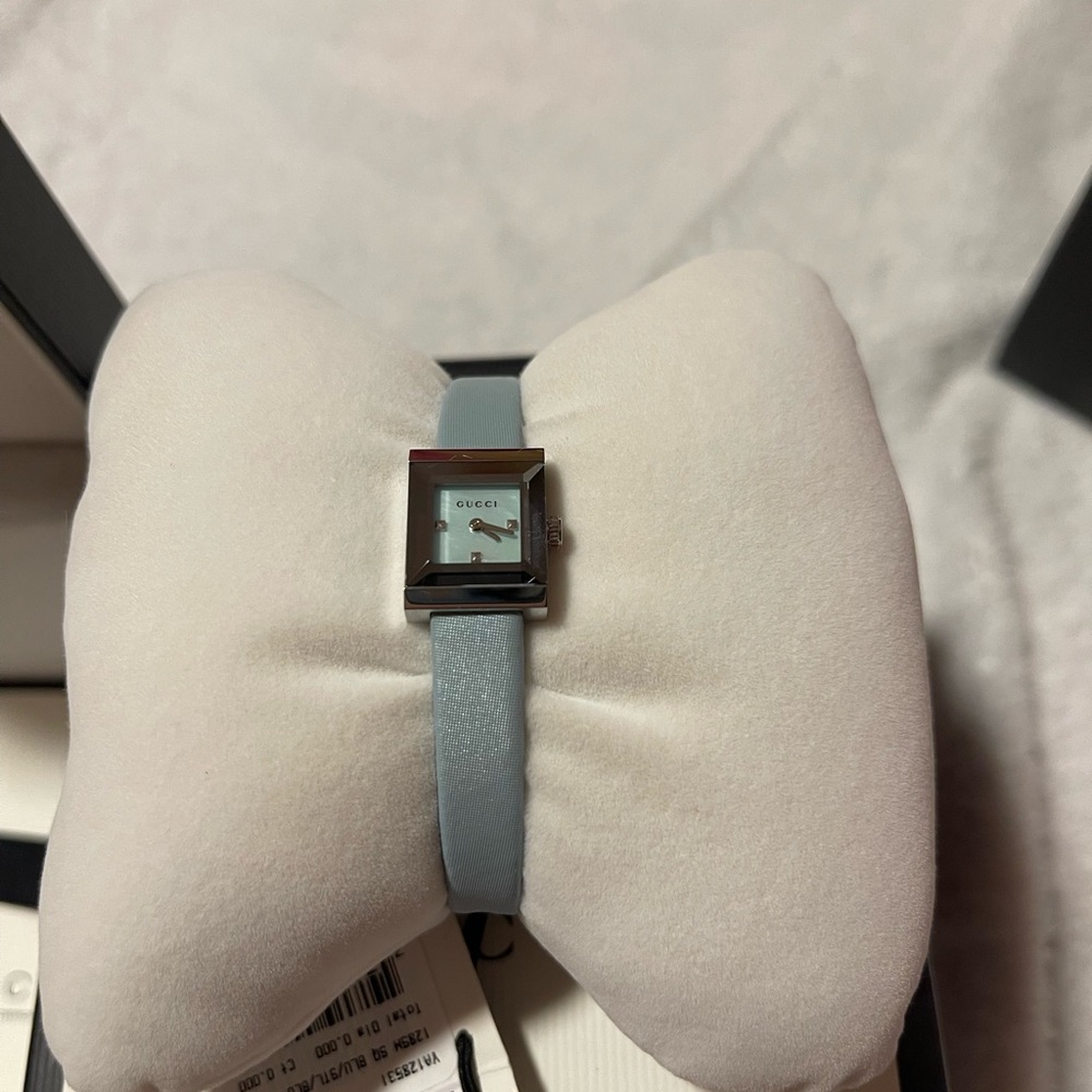 GUCCI G-FRAME SS SQUARE DIAL FUCHSIA MOP DIAL WOMEN'S WATCH